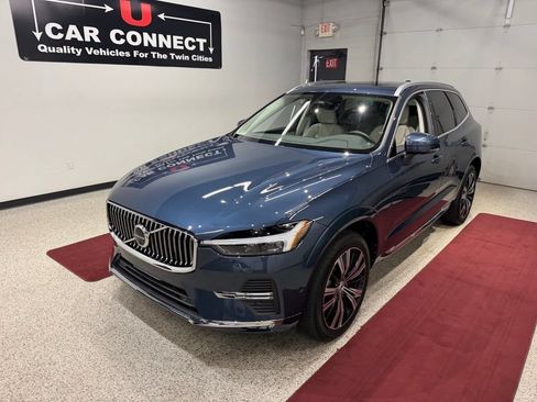 Used 2023 Volvo XC60 B5 Plus w/ Climate Package AWD/4WD image 4
