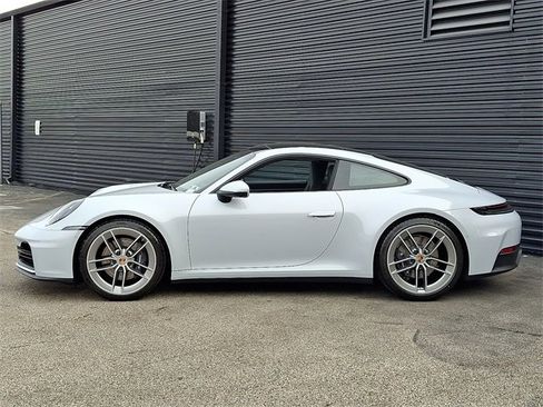 Used 2025 Porsche 911 Carrera image 2