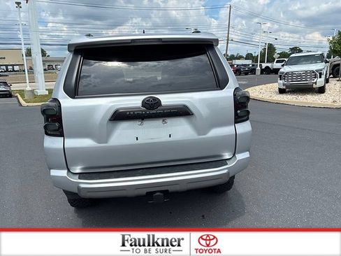 Used 2023 Toyota 4Runner TRD Off-Road AWD/4WD image 11