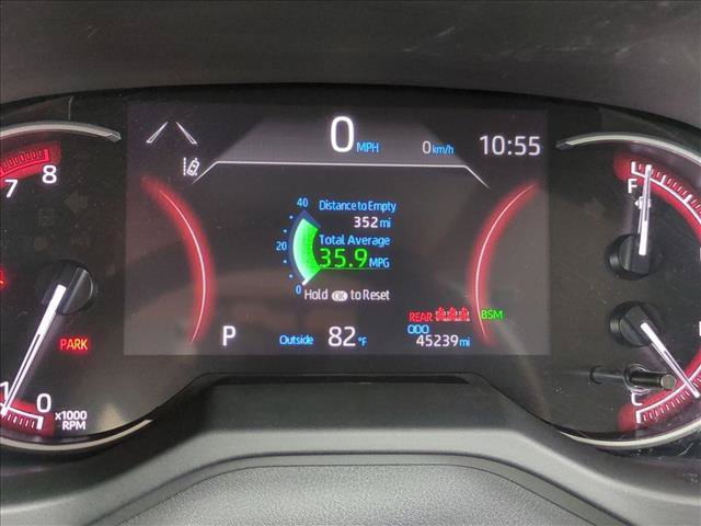 Used 2025 Toyota RAV4 XLE FWD image 11