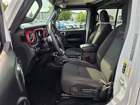 Used 2023 Jeep Wrangler Unlimited Rubicon AWD/4WD image 17