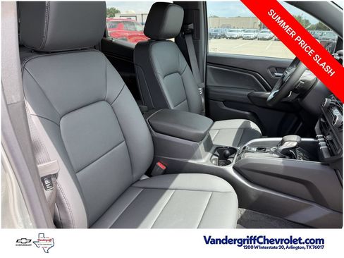 New 2026 Chevrolet Colorado LT w/ LT Convenience Package AWD/4WD image 23