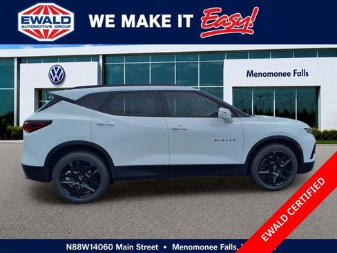 Used 2022 Chevrolet Blazer LT w/ Sound & Technology Package AWD/4WD image 8