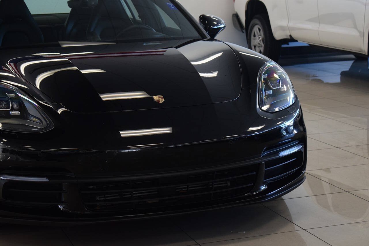 Used 2018 Porsche Panamera 4 AWD/4WD image 19