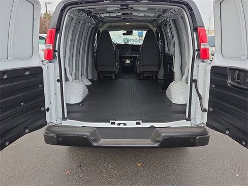 New 2025 Chevrolet Express 2500 Work Van w/ Driver Convenience Package image 8