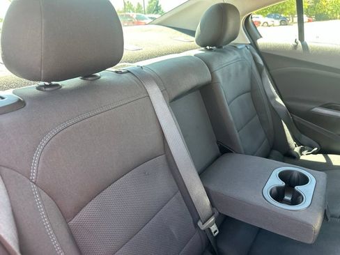 Certified 2018 Chevrolet Cruze LT w/ LT Fleet Convenience Package FWD image 24