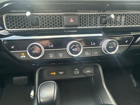 Used 2022 Honda Civic EX image 31