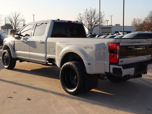 Used 2025 Ford F450 Platinum image 8