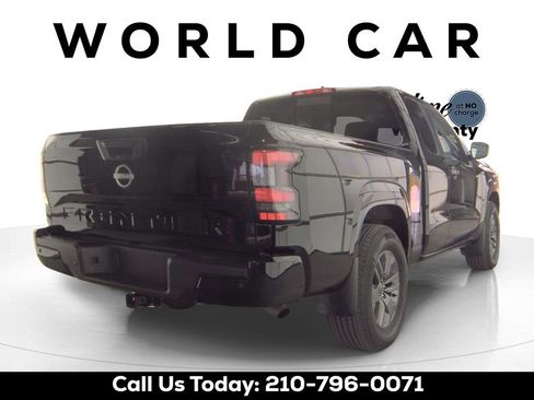 Used 2025 Nissan Frontier SV w/ SV Convenience Package RWD image 1