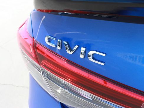 Used 2024 Honda Civic Sport image 6
