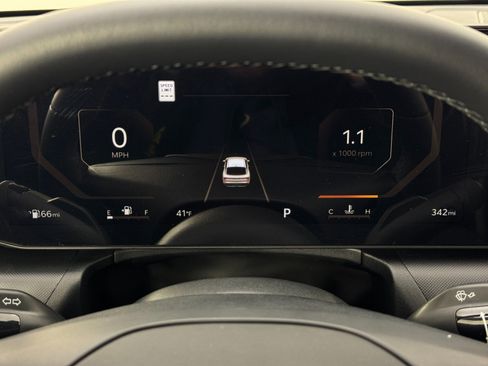 Used 2025 Kia K4 EX image 17