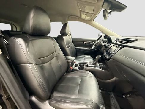 Used 2020 Nissan Rogue SL FWD image 13