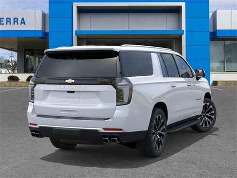 New 2026 Chevrolet Suburban High Country image 4
