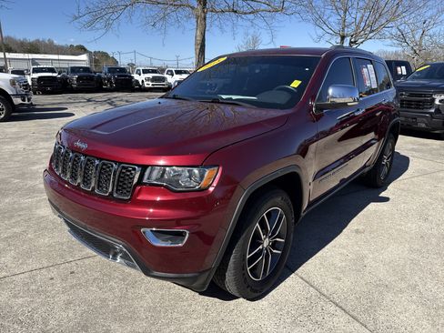 Used 2018 Jeep Grand Cherokee Limited image 3