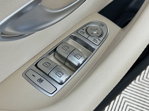 Used 2023 Mercedes-Benz E 450 4MATIC Sedan image 18