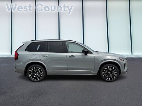 New 2026 Volvo XC90 T8 Ultra w/ Lounge Package AWD/4WD image 2
