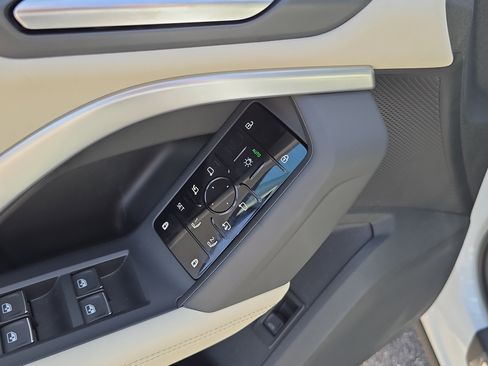 New 2025 Audi Q5 Premium image 18