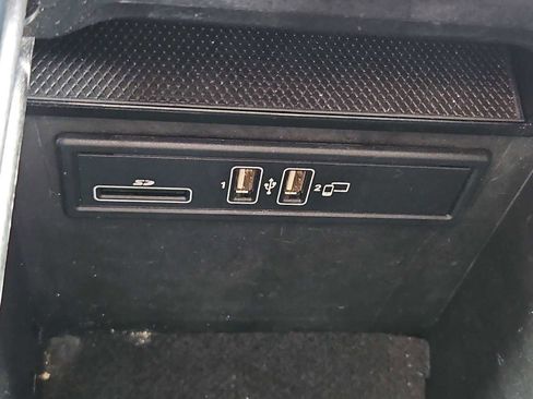 Used 2019 Mercedes-Benz GLC 350e GLC 350e image 30