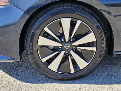 Used 2022 Nissan Altima 2.5 SV image 9