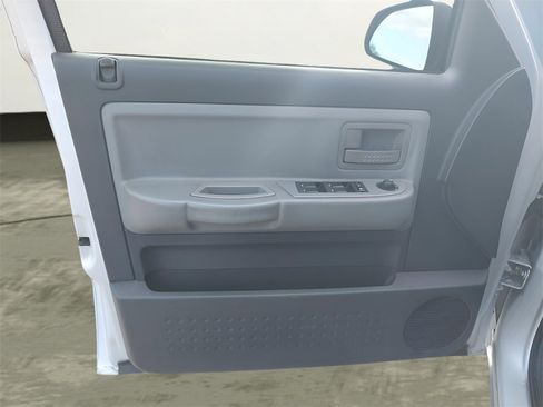 Used 2011 Dodge Dakota Big Horn image 18