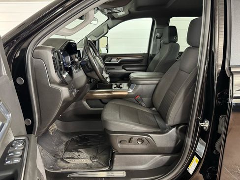 Used 2024 Chevrolet Silverado 2500 LT w/ Convenience Package AWD/4WD image 12