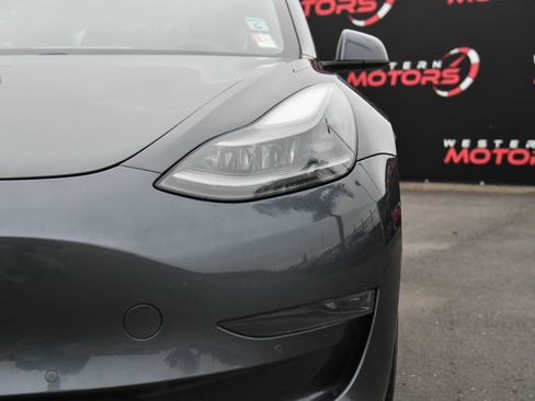 Used 2021 Tesla Model 3 Standard Range Plus image 11