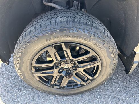 Used 2022 Chevrolet Silverado 1500 Custom Trail Boss AWD/4WD image 8