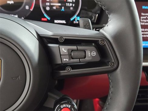 Used 2025 Porsche 911 Carrera image 36