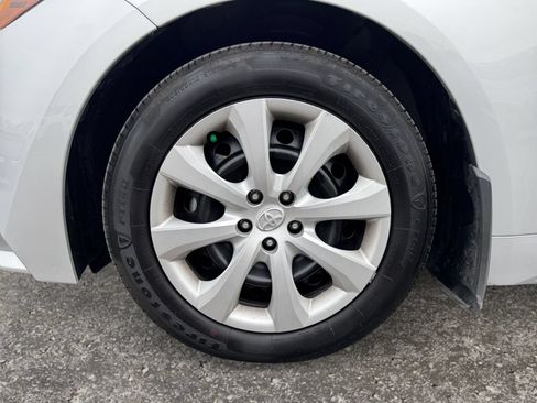 Used 2024 Toyota Corolla LE FWD image 12