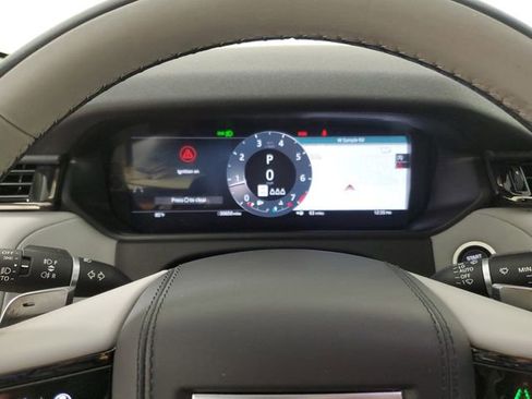 Used 2025 Land Rover Range Rover Velar Dynamic SE AWD/4WD image 29