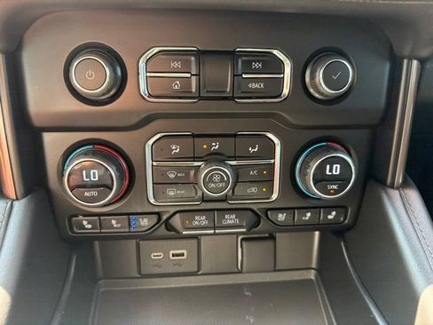 Used 2023 Chevrolet Tahoe High Country AWD/4WD image 25