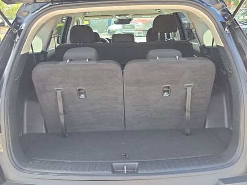Certified 2023 Kia Sorento LX FWD image 9