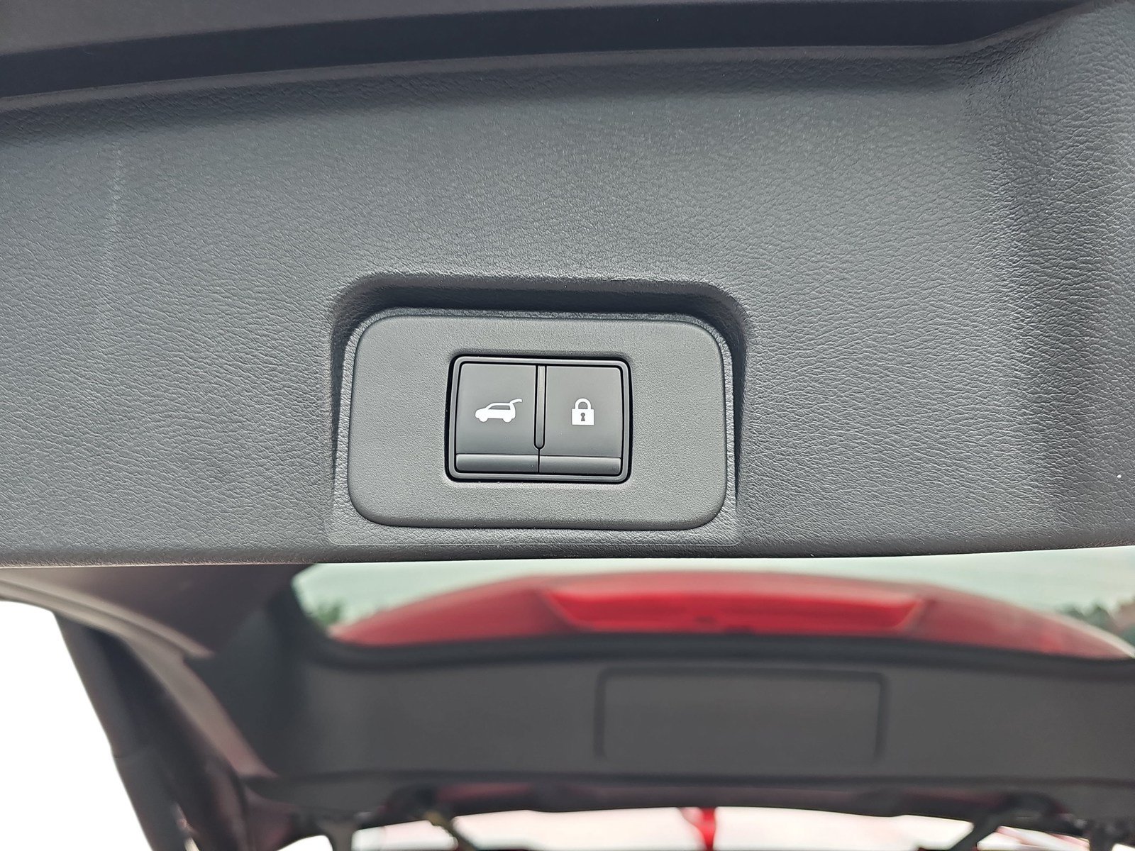 Used 2026 Nissan Rogue SV FWD image 31