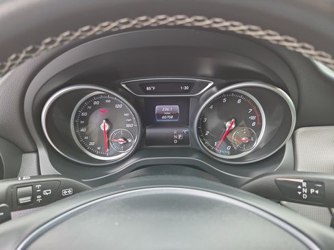 Used 2018 Mercedes-Benz GLA 250 4MATIC image 25