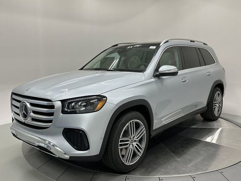 New 2026 Mercedes-Benz GLS 450 4MATIC image 3