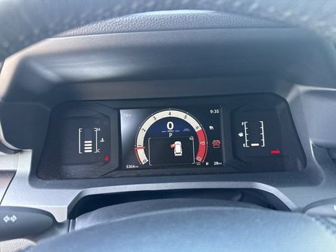 Used 2025 Toyota 4Runner SR5 AWD/4WD image 29