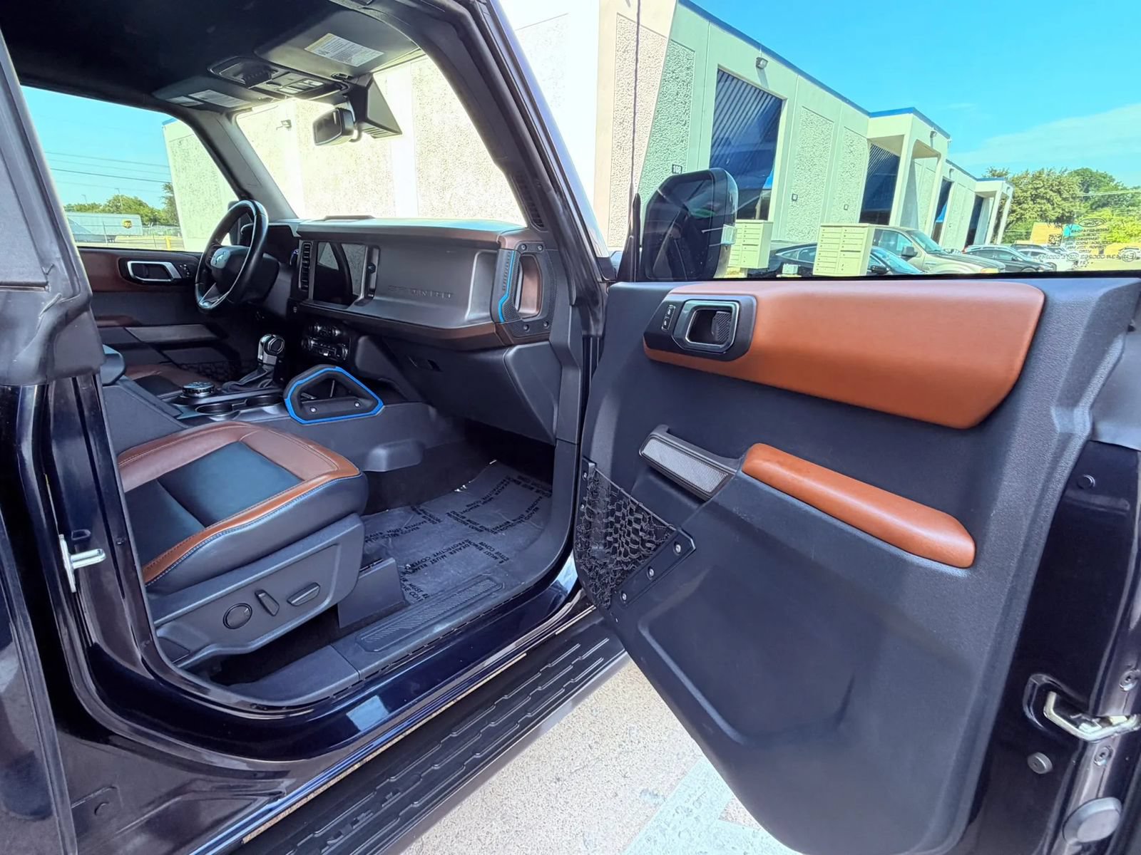 Used 2021 Ford Bronco Outer Banks AWD/4WD image 25