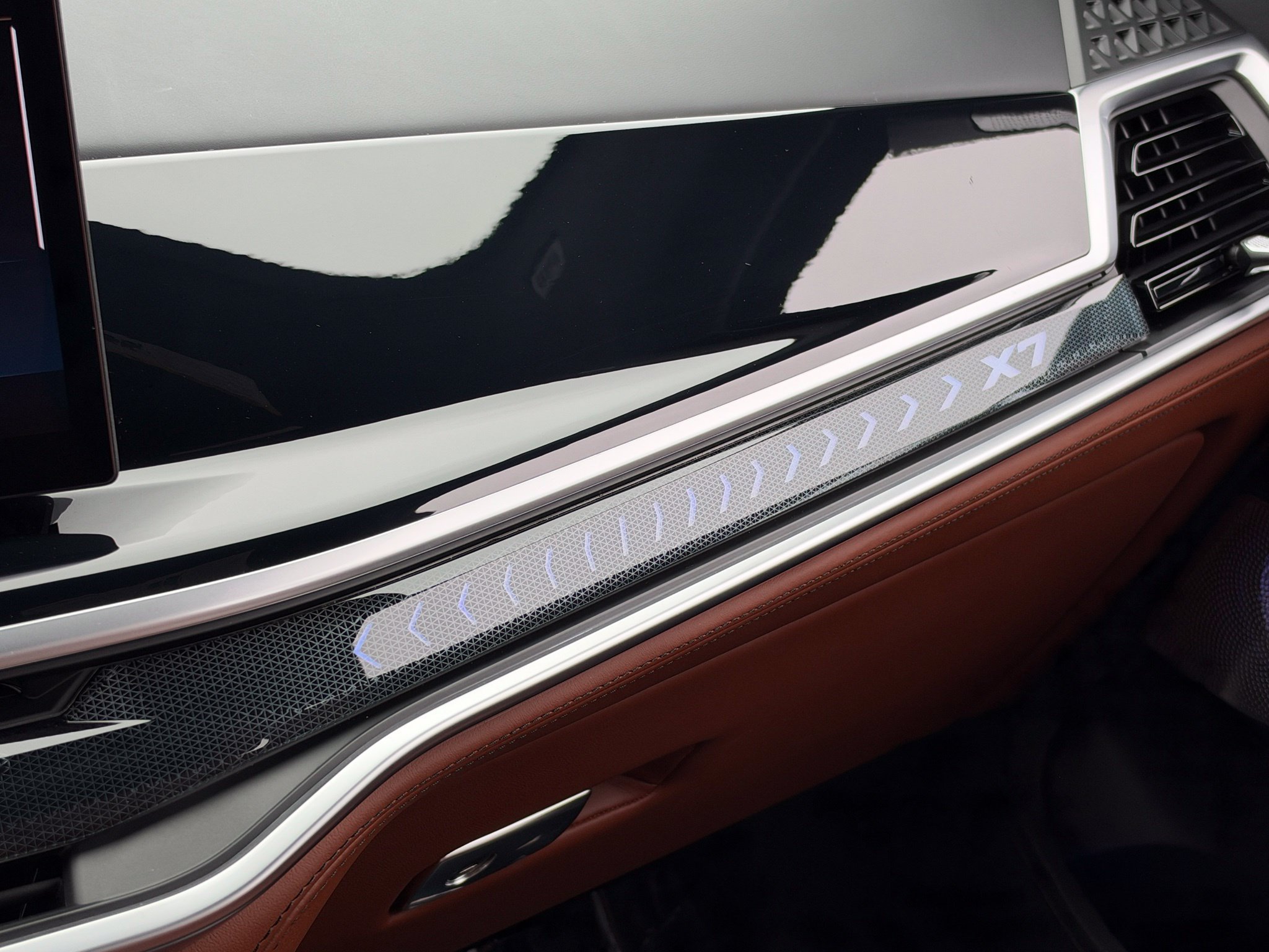 Used 2025 BMW ALPINA XB7 AWD/4WD image 44