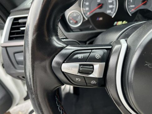 Used 2018 BMW M4 Coupe w/ Executive Package RWD image 24