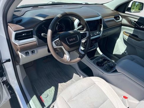 Used 2023 GMC Acadia SLE w/ Driver Convenience Package FWD image 15