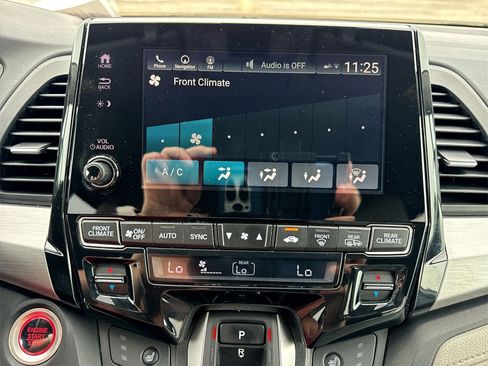 Used 2020 Honda Odyssey Touring image 19