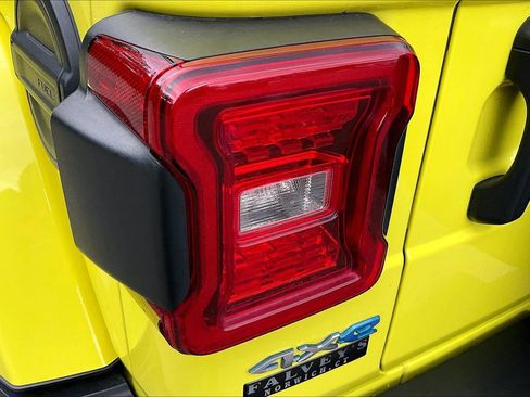 Certified 2023 Jeep Wrangler Unlimited Sahara w/ Cold Weather Group AWD/4WD image 27