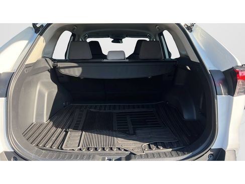 Used 2024 Toyota RAV4 XLE FWD image 9