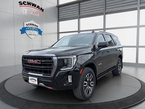 Used 2024 GMC Yukon AT4 w/ AT4 Premium Package AWD/4WD image 8