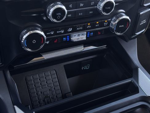 Used 2024 Ford F250 Lariat w/ Lariat Ultimate Package image 23