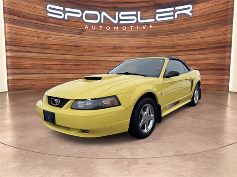 Used 2003 Ford Mustang Deluxe image 1