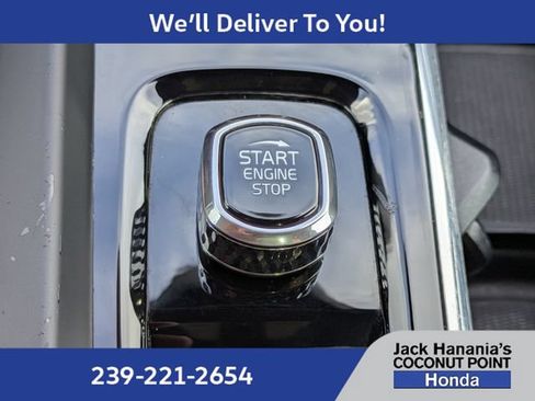 Used 2024 Volvo XC60 B5 Ultimate w/ Protection Package Premier AWD/4WD image 33