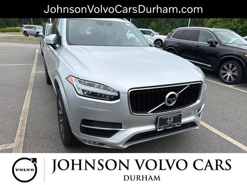 Used 2018 Volvo XC90 T5 Momentum w/ Convenience Package AWD/4WD image 6