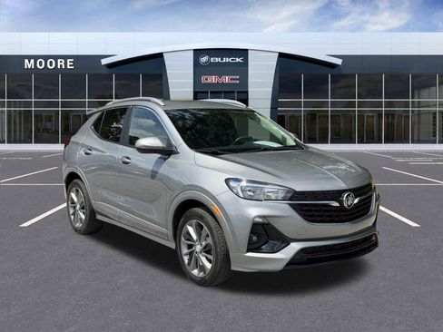 Used 2023 Buick Encore GX Select w/ Sport Touring Package FWD image 3