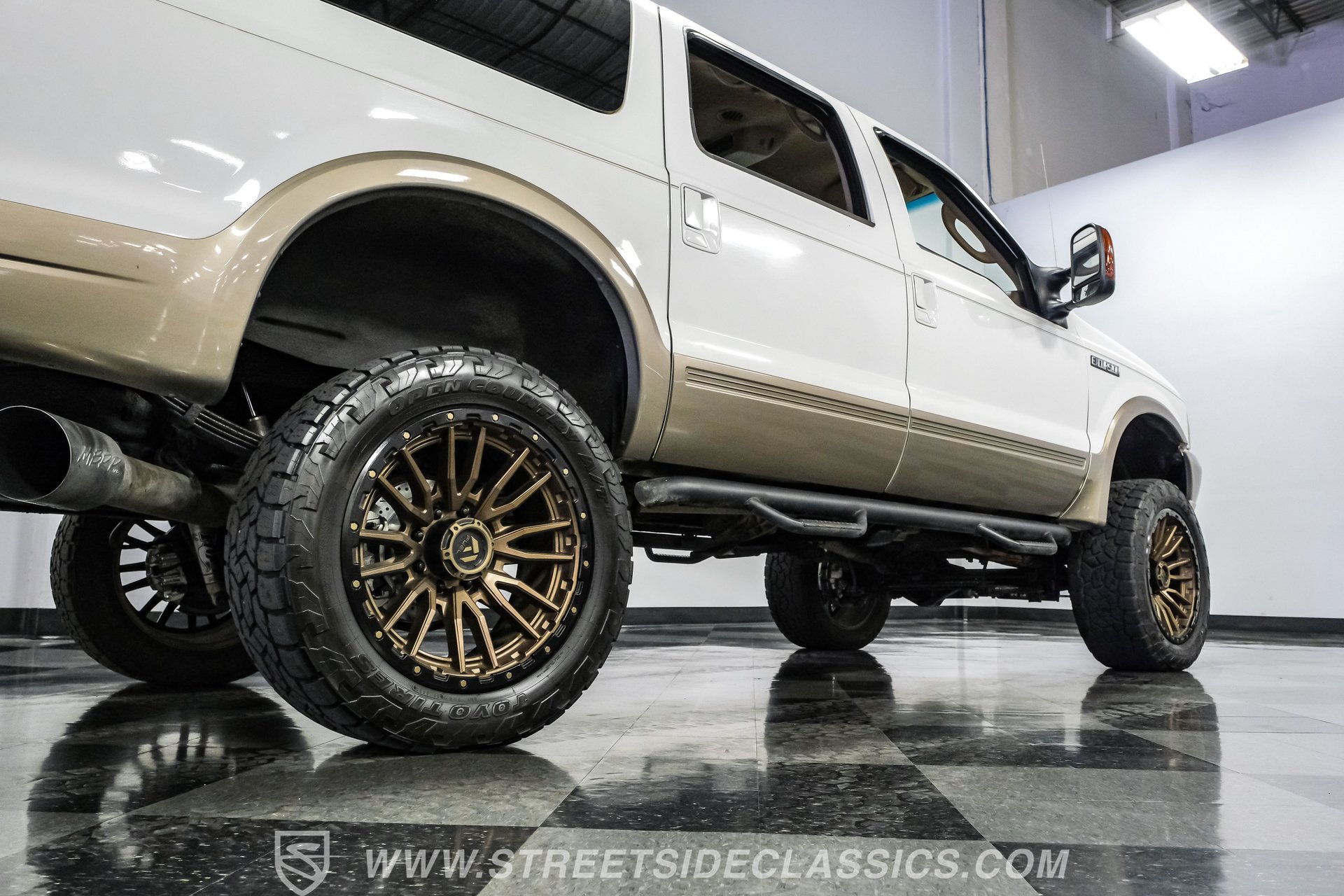 Used 2004 Ford Excursion Eddie Bauer AWD/4WD image 28